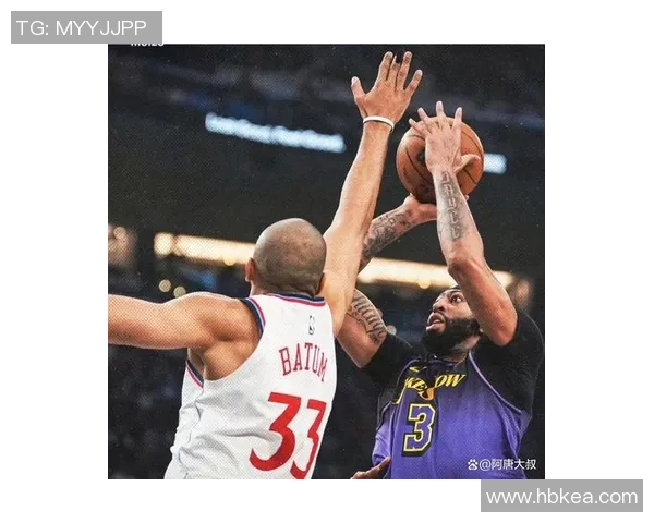 金州勇士与洛杉矶快船激战正酣谁将赢得这场西部对决的荣耀