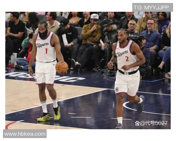 骑士队与篮网队激战正酣谁能在这场对决中笑到最后